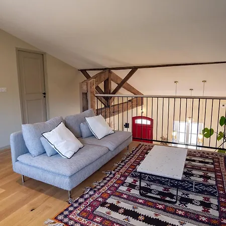 Bright House With Terrace In Tatil Evi
