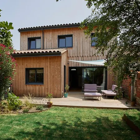 Bright House With Terrace In Tatil Evi *